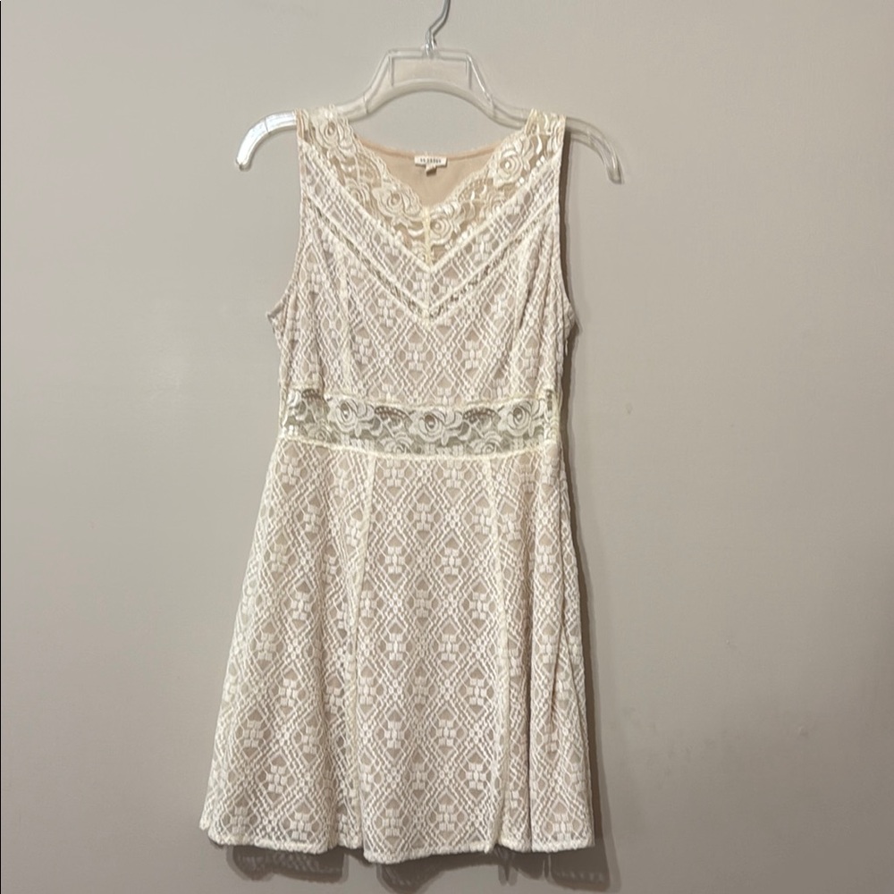 En Crème Elegant Cream Lace Dress